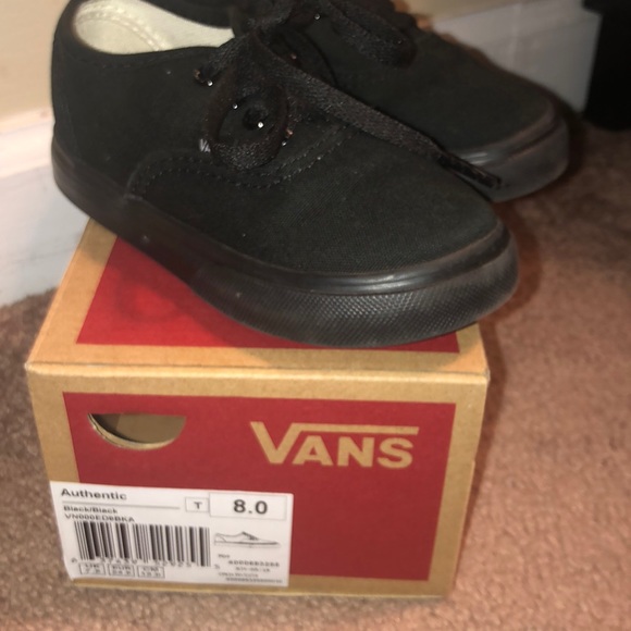 Vans - Picture 1 of 6